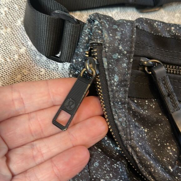 LULULEMON Festival Bag II 5L Mineralize Multi Crossbody Purse Handbag HTF RARE - Picture 9 of 16